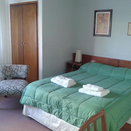 Iberia Hotel Olascoaga Neuquén Buitenkant foto
