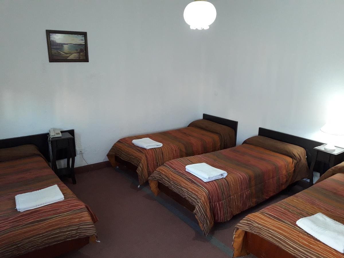 Iberia Hotel Olascoaga Neuquén Buitenkant foto