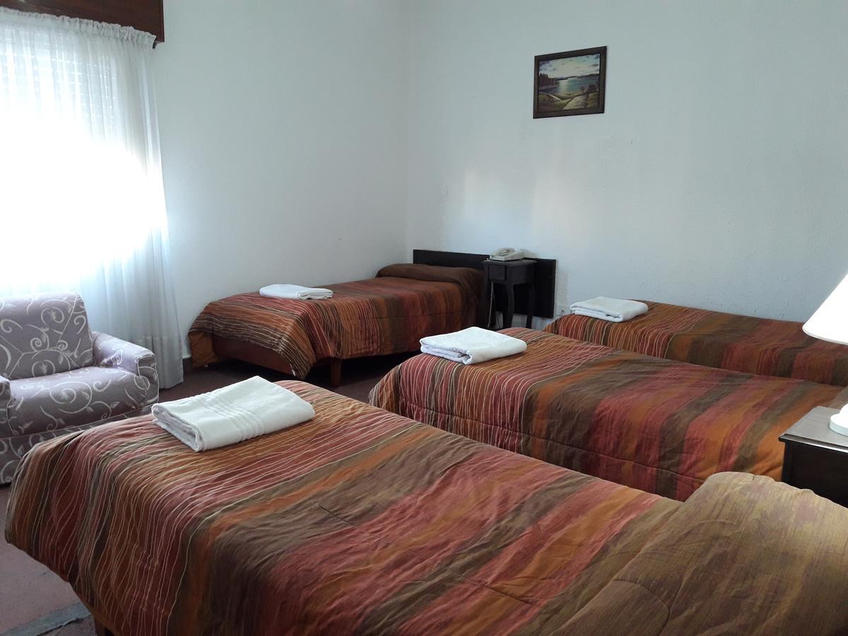 Iberia Hotel Olascoaga Neuquén Buitenkant foto